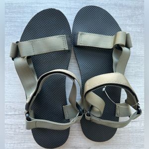 Victoria’s Secret Pink Women’s Festival Sandals Strappy Sports Slides